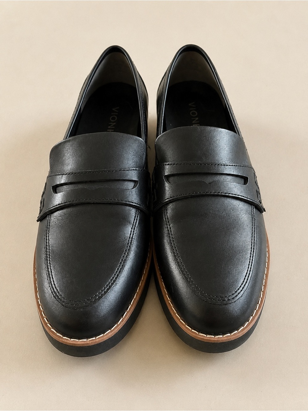 Vionic Black Leather Penny Loafers Lug Sole Women’s Size 8